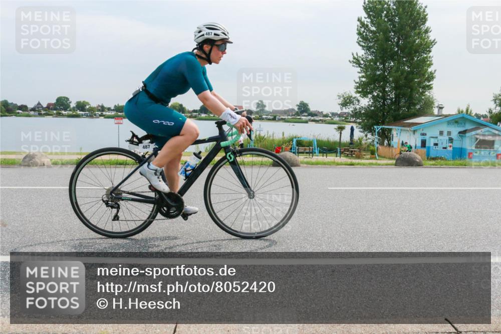 15.06.2025 - 27. Vierlanden-Triathlon H.Heesch http://msf.ph/oto/8052420 15.06.2025 10:58:17 Radfahren 476, 487, 632 meine-sportfotos.de
