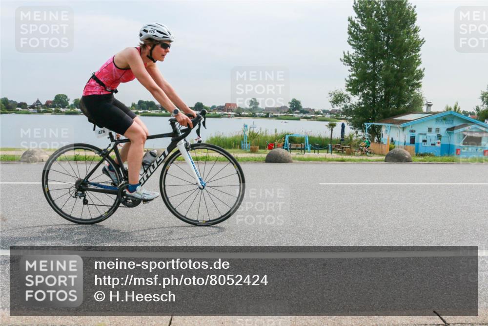 15.06.2025 - 27. Vierlanden-Triathlon H.Heesch http://msf.ph/oto/8052424 15.06.2025 10:58:18 Radfahren 476, 487 meine-sportfotos.de