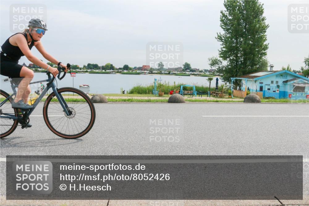 15.06.2025 - 27. Vierlanden-Triathlon H.Heesch http://msf.ph/oto/8052426 15.06.2025 10:58:27 Radfahren 480, 499 meine-sportfotos.de