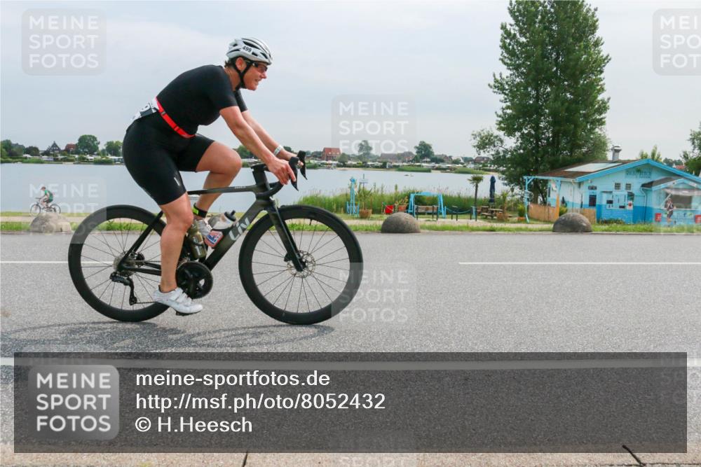 15.06.2025 - 27. Vierlanden-Triathlon H.Heesch http://msf.ph/oto/8052432 15.06.2025 10:58:28 Radfahren 480, 499 meine-sportfotos.de
