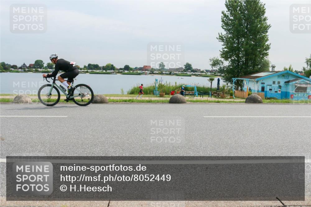 15.06.2025 - 27. Vierlanden-Triathlon H.Heesch http://msf.ph/oto/8052449 15.06.2025 10:58:54 Radfahren 23, 471, 477, 595 meine-sportfotos.de