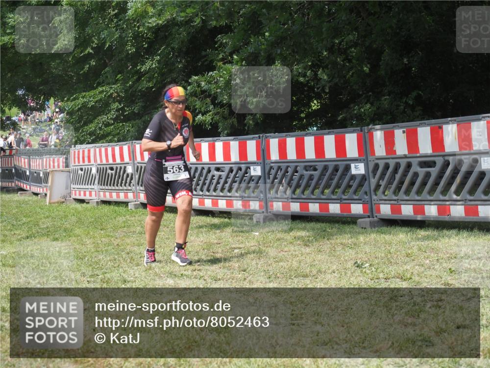 21.06.2025 - 27. Vierlanden-Triathlon KatJ http://msf.ph/oto/8052463 15.06.2025 11:57:36 Ziel 478, 563 meine-sportfotos.de
