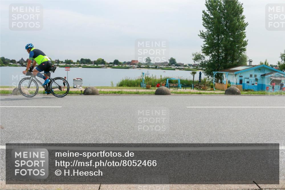 15.06.2025 - 27. Vierlanden-Triathlon H.Heesch http://msf.ph/oto/8052466 15.06.2025 10:58:59 Radfahren 23, 173, 471, 477, 595 meine-sportfotos.de