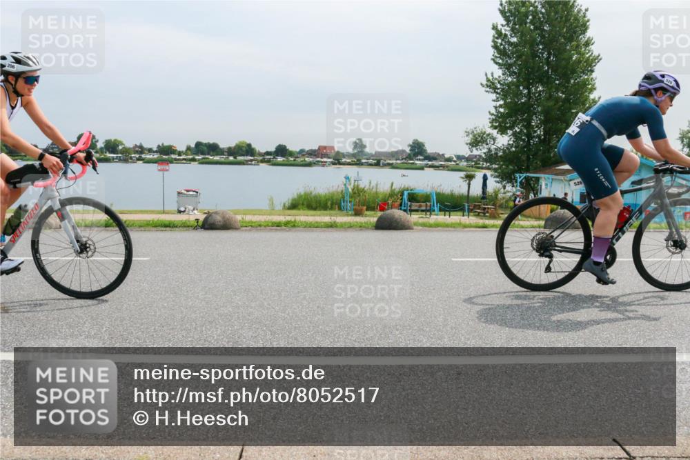 15.06.2025 - 27. Vierlanden-Triathlon H.Heesch http://msf.ph/oto/8052517 15.06.2025 10:59:36 Radfahren 206, 220, 526, 611, 652, 775 meine-sportfotos.de