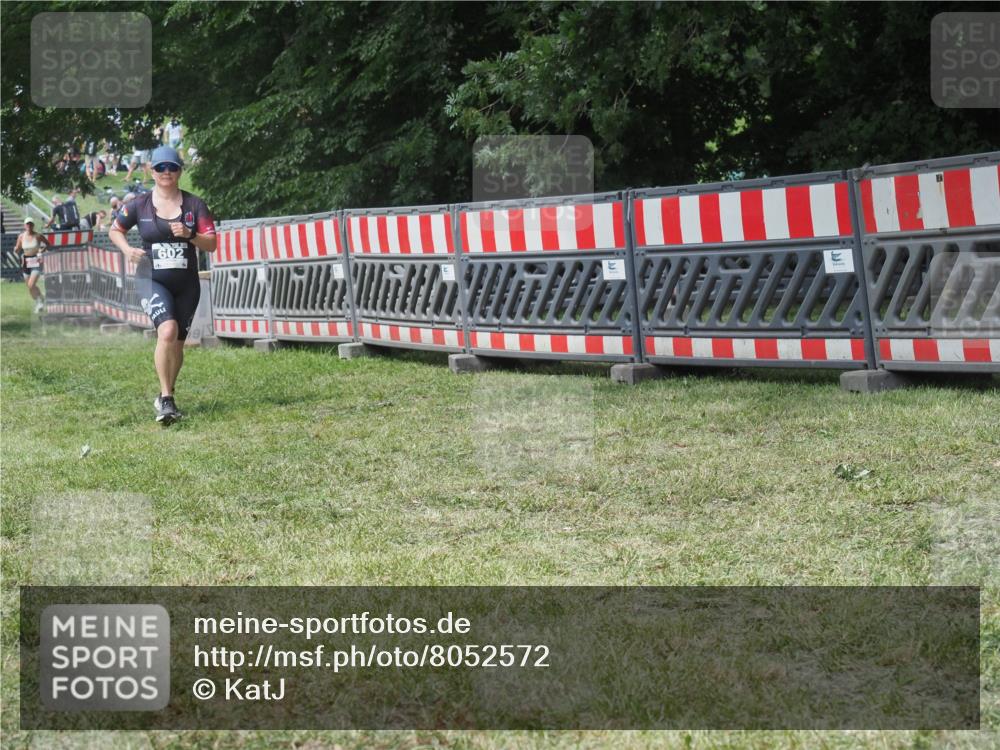21.06.2025 - 27. Vierlanden-Triathlon KatJ http://msf.ph/oto/8052572 15.06.2025 12:04:28 Ziel 602 meine-sportfotos.de