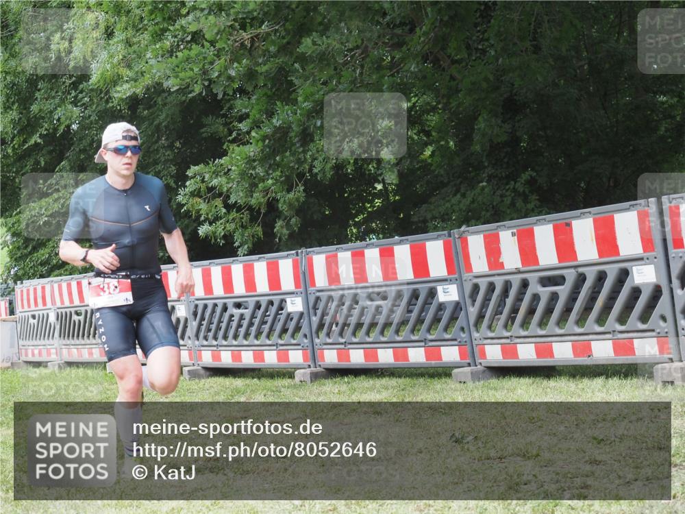 21.06.2025 - 27. Vierlanden-Triathlon KatJ http://msf.ph/oto/8052646 15.06.2025 12:06:04 Ziel 38 meine-sportfotos.de