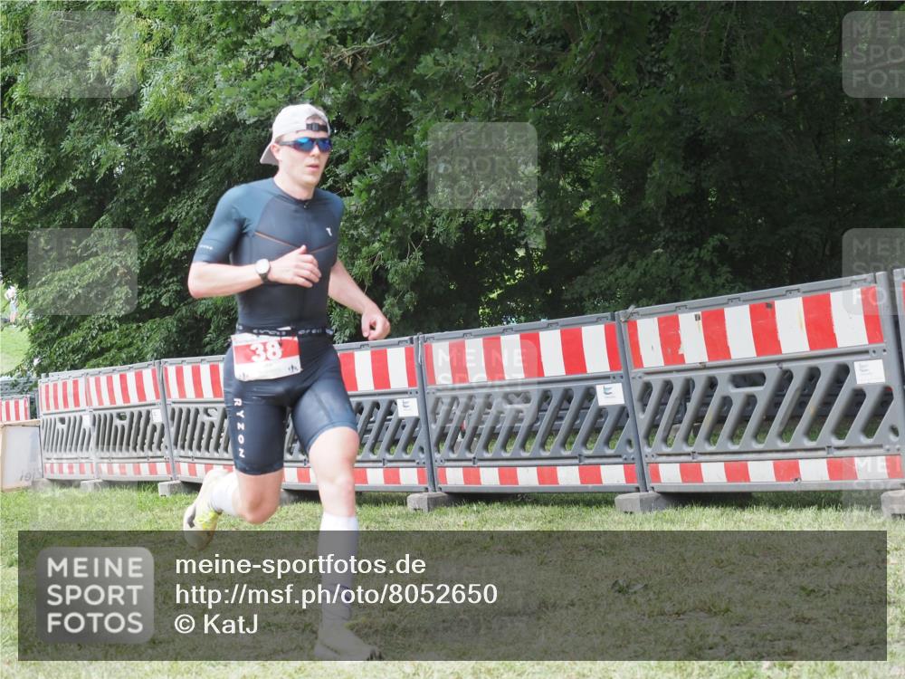 21.06.2025 - 27. Vierlanden-Triathlon KatJ http://msf.ph/oto/8052650 15.06.2025 12:06:04 Ziel 38 meine-sportfotos.de