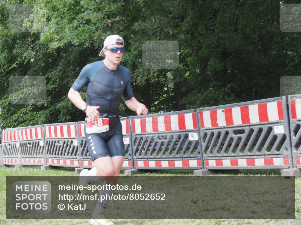 21.06.2025 - 27. Vierlanden-Triathlon KatJ http://msf.ph/oto/8052652 15.06.2025 12:06:05 Ziel 38 meine-sportfotos.de