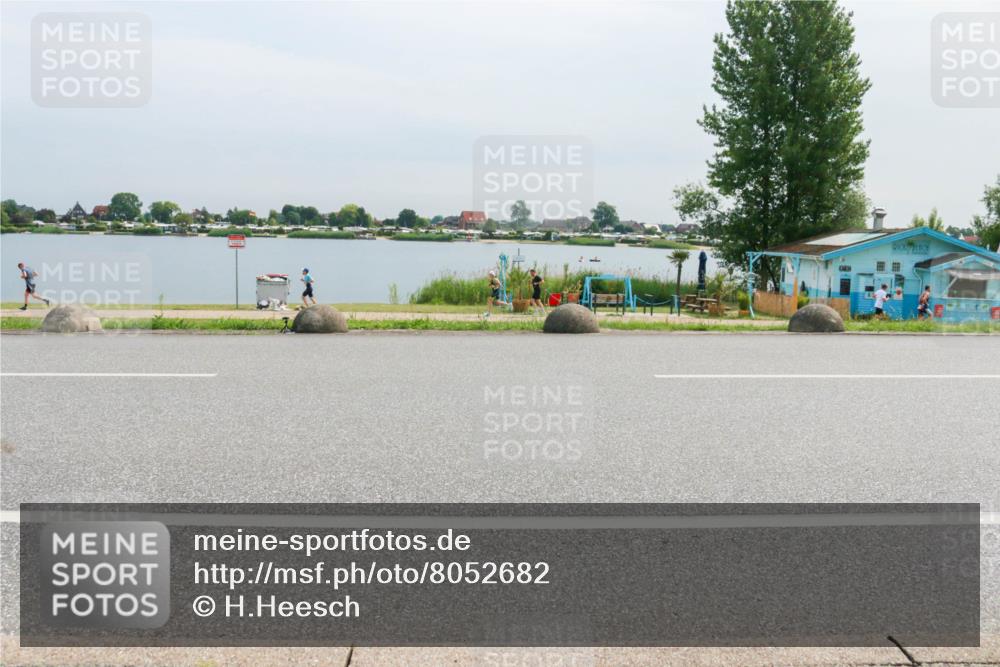 15.06.2025 - 27. Vierlanden-Triathlon H.Heesch http://msf.ph/oto/8052682 15.06.2025 11:00:51 Radfahren  meine-sportfotos.de
