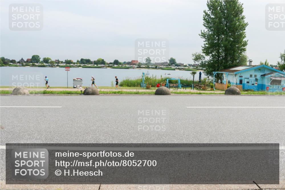 15.06.2025 - 27. Vierlanden-Triathlon H.Heesch http://msf.ph/oto/8052700 15.06.2025 11:00:53 Radfahren  meine-sportfotos.de