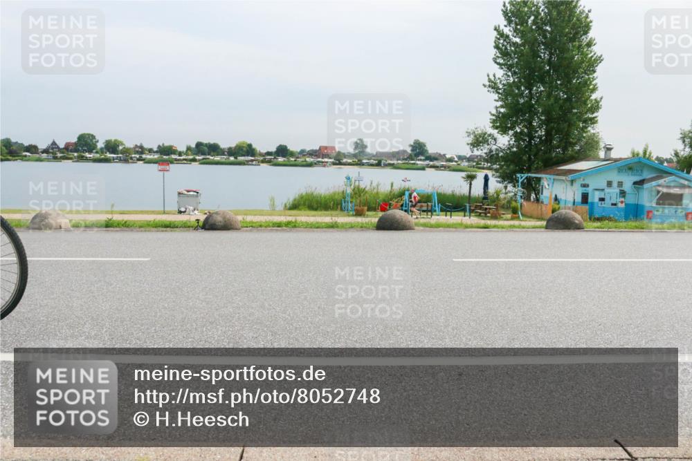 15.06.2025 - 27. Vierlanden-Triathlon H.Heesch http://msf.ph/oto/8052748 15.06.2025 11:01:01 Radfahren 203 meine-sportfotos.de