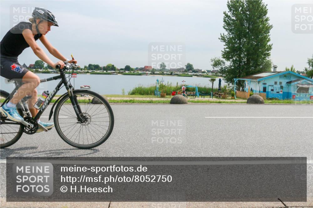 15.06.2025 - 27. Vierlanden-Triathlon H.Heesch http://msf.ph/oto/8052750 15.06.2025 11:01:01 Radfahren 203 meine-sportfotos.de