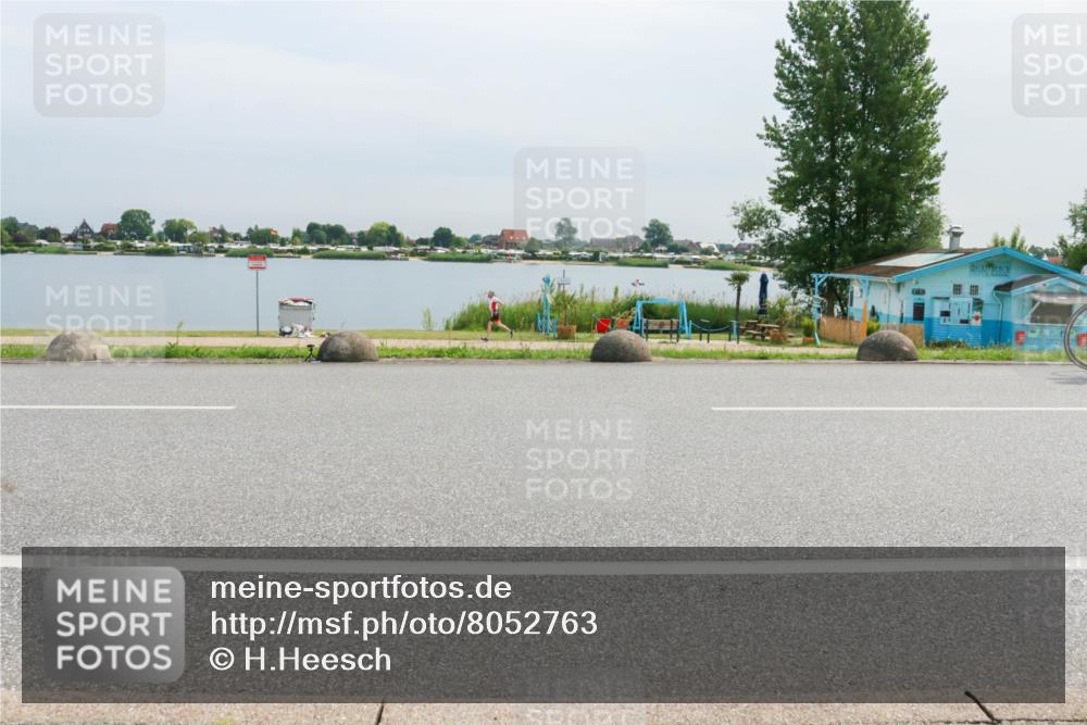 15.06.2025 - 27. Vierlanden-Triathlon H.Heesch http://msf.ph/oto/8052763 15.06.2025 11:01:03 Radfahren 203, 695 meine-sportfotos.de