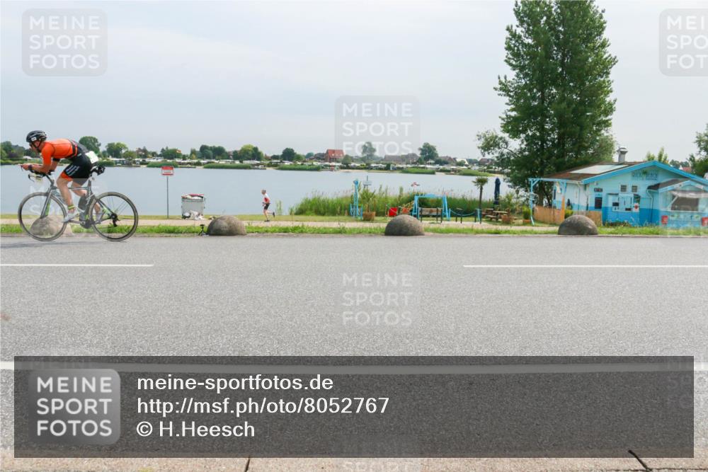 15.06.2025 - 27. Vierlanden-Triathlon H.Heesch http://msf.ph/oto/8052767 15.06.2025 11:01:03 Radfahren 203, 695 meine-sportfotos.de