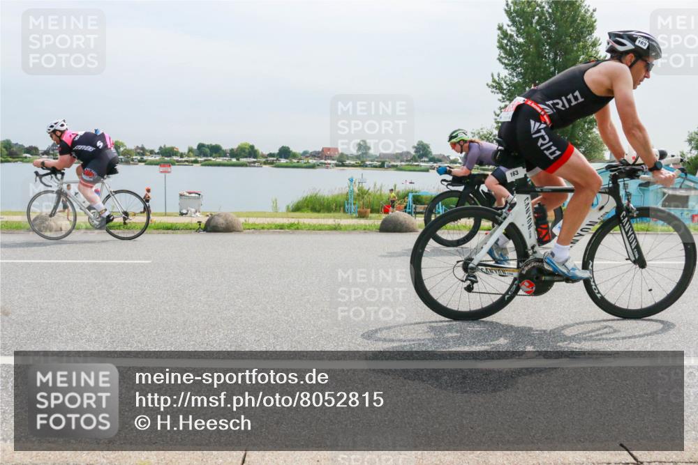 15.06.2025 - 27. Vierlanden-Triathlon H.Heesch http://msf.ph/oto/8052815 15.06.2025 11:01:09 Radfahren 2, 123, 163, 194, 216, 241, 479, 695 meine-sportfotos.de