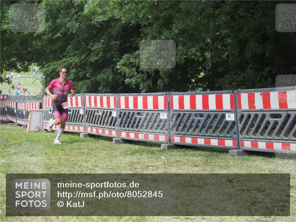 21.06.2025 - 27. Vierlanden-Triathlon KatJ http://msf.ph/oto/8052845 15.06.2025 12:11:50 Ziel 158 meine-sportfotos.de