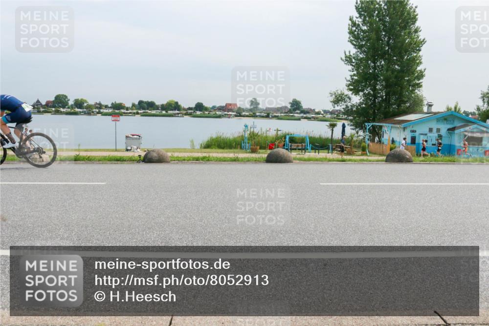 15.06.2025 - 27. Vierlanden-Triathlon H.Heesch http://msf.ph/oto/8052913 15.06.2025 11:02:09 Radfahren 125, 620, 749 meine-sportfotos.de