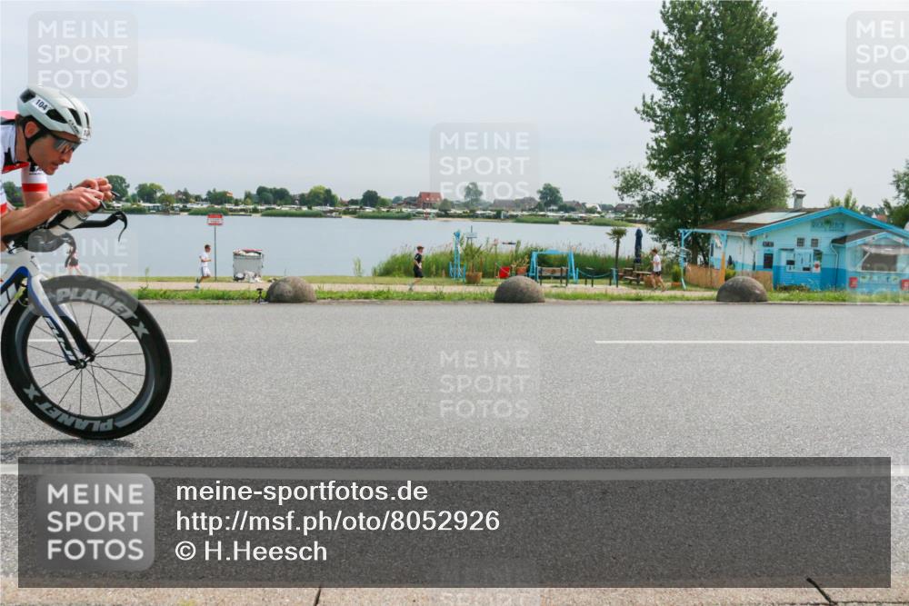 15.06.2025 - 27. Vierlanden-Triathlon H.Heesch http://msf.ph/oto/8052926 15.06.2025 11:02:21 Radfahren 104, 557 meine-sportfotos.de