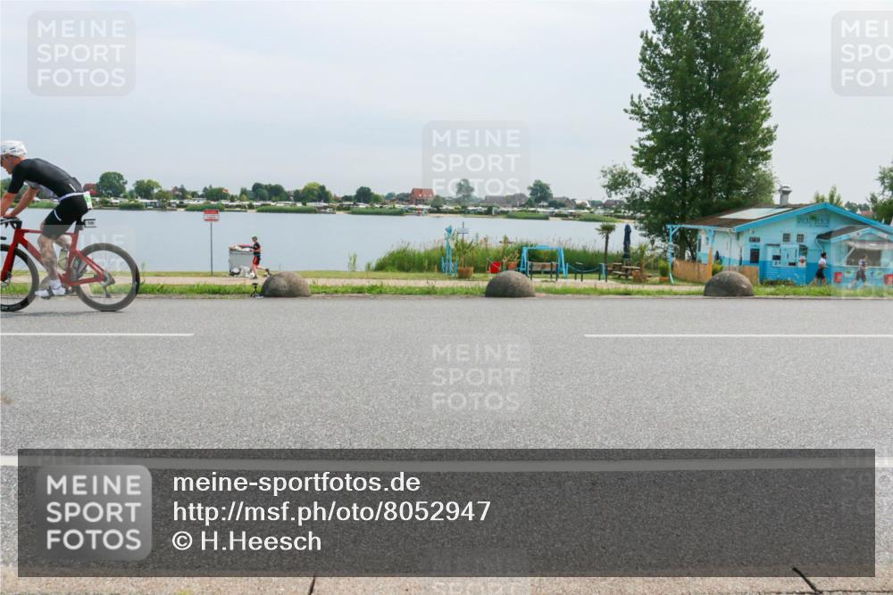 15.06.2025 - 27. Vierlanden-Triathlon H.Heesch http://msf.ph/oto/8052947 15.06.2025 11:02:41 Radfahren 522, 529, 735, 771 meine-sportfotos.de