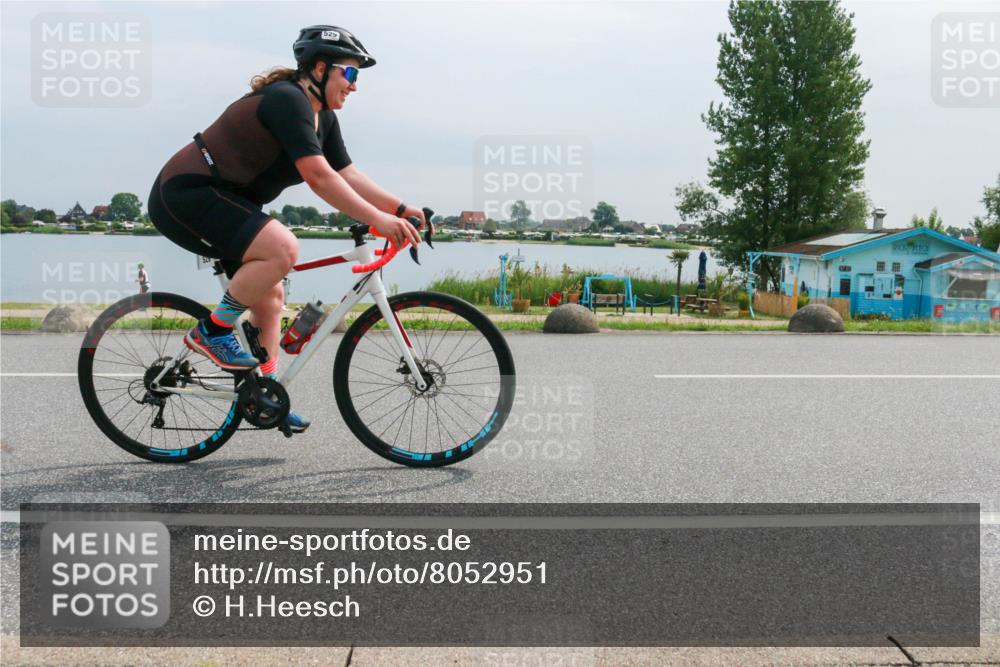 15.06.2025 - 27. Vierlanden-Triathlon H.Heesch http://msf.ph/oto/8052951 15.06.2025 11:02:43 Radfahren 522, 529, 735, 771 meine-sportfotos.de