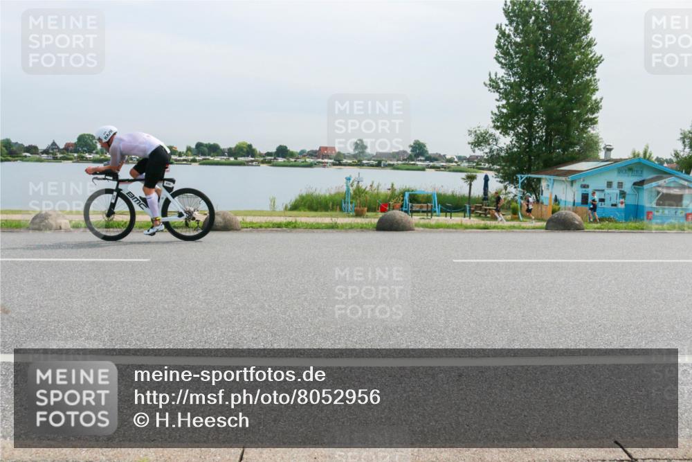 15.06.2025 - 27. Vierlanden-Triathlon H.Heesch http://msf.ph/oto/8052956 15.06.2025 11:02:47 Radfahren 510, 519, 522, 529, 532, 594, 628, 634, 639, 725, 735 meine-sportfotos.de