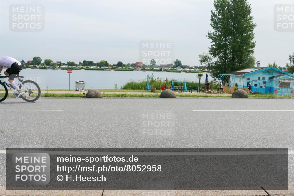 15.06.2025 - 27. Vierlanden-Triathlon H.Heesch http://msf.ph/oto/8052958 15.06.2025 11:02:48 Radfahren 510, 519, 522, 532, 594, 628, 634, 639, 725, 735 meine-sportfotos.de