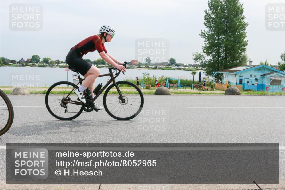 15.06.2025 - 27. Vierlanden-Triathlon H.Heesch http://msf.ph/oto/8052965 15.06.2025 11:02:50 Radfahren 493, 510, 519, 532, 594, 628, 634, 639, 725 meine-sportfotos.de