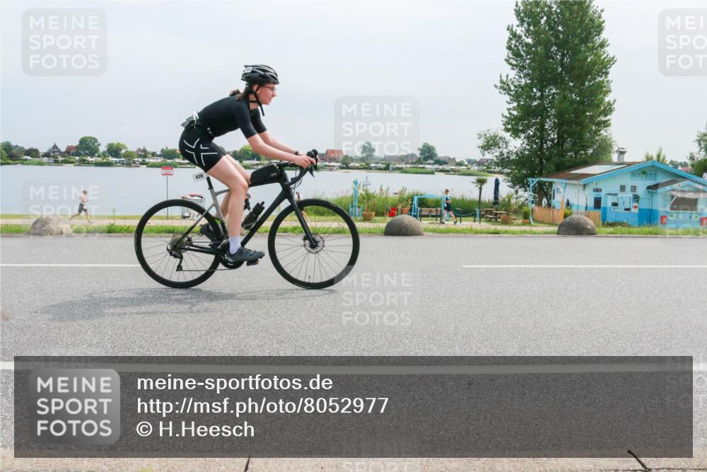 15.06.2025 - 27. Vierlanden-Triathlon H.Heesch http://msf.ph/oto/8052977 15.06.2025 11:02:51 Radfahren 493, 510, 519, 532, 594, 628, 634, 639, 725 meine-sportfotos.de