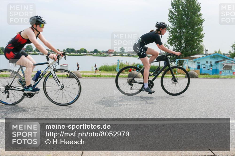 15.06.2025 - 27. Vierlanden-Triathlon H.Heesch http://msf.ph/oto/8052979 15.06.2025 11:02:51 Radfahren 493, 510, 519, 532, 594, 628, 634, 639, 725 meine-sportfotos.de