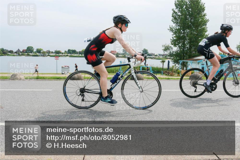 15.06.2025 - 27. Vierlanden-Triathlon H.Heesch http://msf.ph/oto/8052981 15.06.2025 11:02:52 Radfahren 493, 510, 519, 532, 594, 628, 634, 639, 725 meine-sportfotos.de