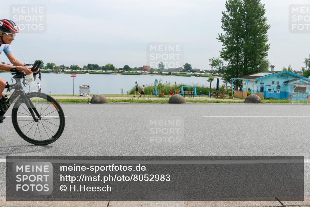 15.06.2025 - 27. Vierlanden-Triathlon H.Heesch http://msf.ph/oto/8052983 15.06.2025 11:02:54 Radfahren 493, 519, 532, 594, 628, 634, 639, 725 meine-sportfotos.de