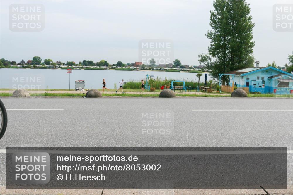 15.06.2025 - 27. Vierlanden-Triathlon H.Heesch http://msf.ph/oto/8053002 15.06.2025 11:03:04 Radfahren 49, 604, 626, 712, 736, 761 meine-sportfotos.de