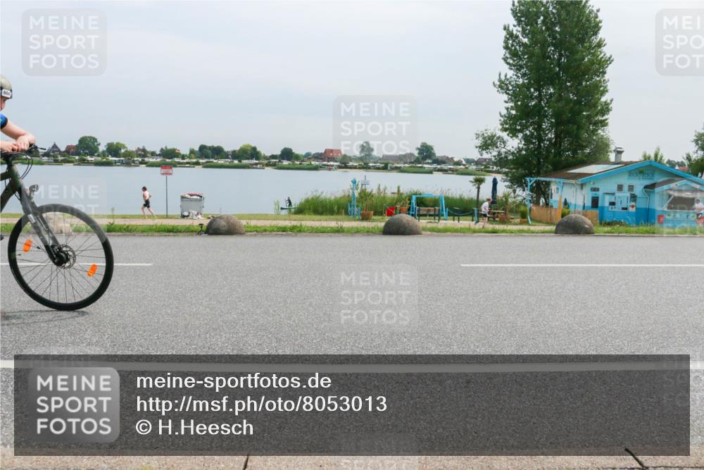 15.06.2025 - 27. Vierlanden-Triathlon H.Heesch http://msf.ph/oto/8053013 15.06.2025 11:03:07 Radfahren 604, 736, 761 meine-sportfotos.de