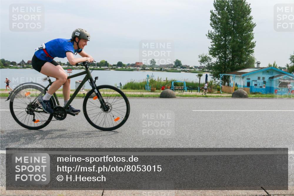15.06.2025 - 27. Vierlanden-Triathlon H.Heesch http://msf.ph/oto/8053015 15.06.2025 11:03:07 Radfahren 604, 736, 761 meine-sportfotos.de
