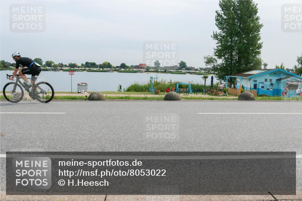 15.06.2025 - 27. Vierlanden-Triathlon H.Heesch http://msf.ph/oto/8053022 15.06.2025 11:03:11 Radfahren 138, 176, 604, 677, 761, 764 meine-sportfotos.de