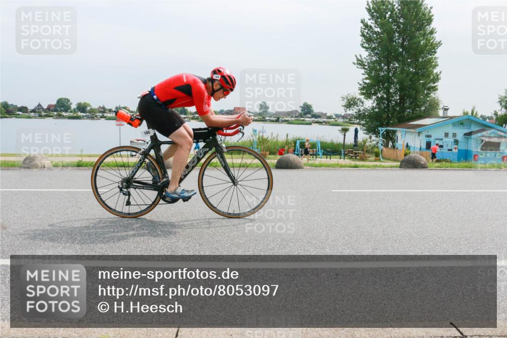 15.06.2025 - 27. Vierlanden-Triathlon H.Heesch http://msf.ph/oto/8053097 15.06.2025 11:04:04 Radfahren 108, 165, 535, 575, 740 meine-sportfotos.de