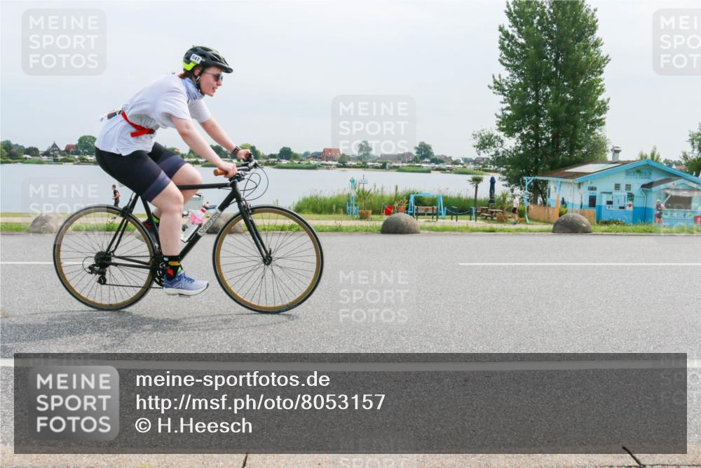 15.06.2025 - 27. Vierlanden-Triathlon H.Heesch http://msf.ph/oto/8053157 15.06.2025 11:04:48 Radfahren 30, 137, 547, 685 meine-sportfotos.de