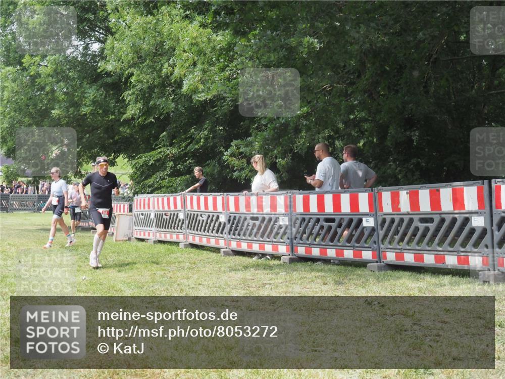 21.06.2025 - 27. Vierlanden-Triathlon KatJ http://msf.ph/oto/8053272 15.06.2025 12:23:19 Ziel 168 meine-sportfotos.de