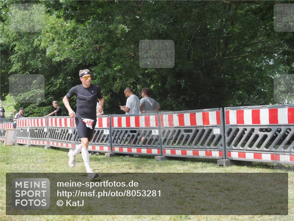 21.06.2025 - 27. Vierlanden-Triathlon KatJ http://msf.ph/oto/8053281 15.06.2025 12:23:20 Ziel 168 meine-sportfotos.de