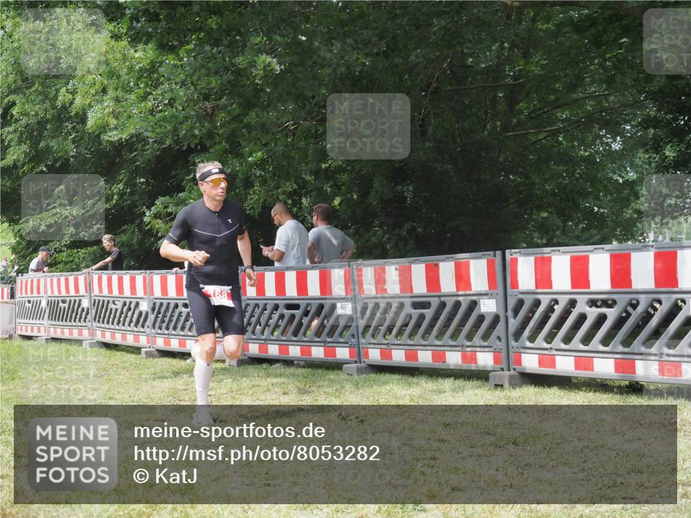 21.06.2025 - 27. Vierlanden-Triathlon KatJ http://msf.ph/oto/8053282 15.06.2025 12:23:20 Ziel 168 meine-sportfotos.de