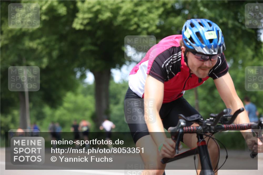 15.06.2025 - 7 Türme Triathlon Yannick Fuchs http://msf.ph/oto/8053351 15.06.2025 13:40:42 Radfahren 121 meine-sportfotos.de