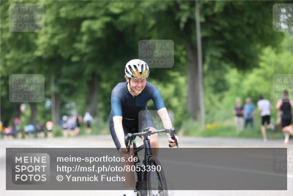 15.06.2025 - 7 Türme Triathlon Yannick Fuchs http://msf.ph/oto/8053390 15.06.2025 13:41:10 Radfahren  meine-sportfotos.de