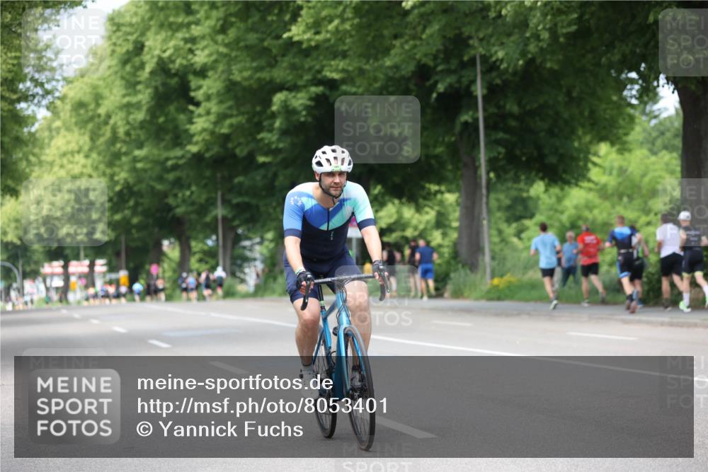 15.06.2025 - 7 Türme Triathlon Yannick Fuchs http://msf.ph/oto/8053401 15.06.2025 13:41:18 Radfahren  meine-sportfotos.de