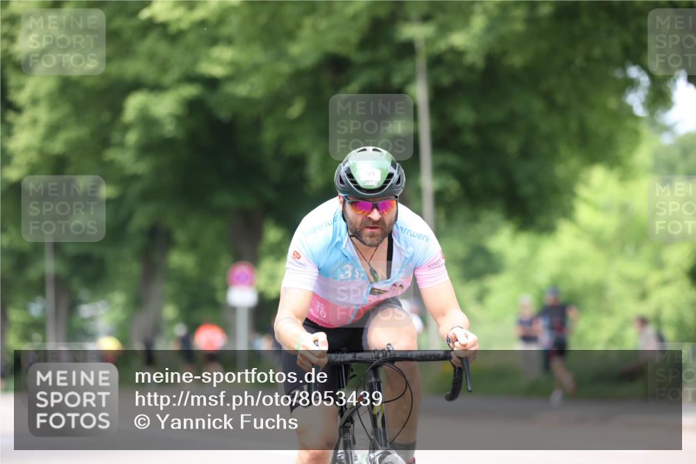 15.06.2025 - 7 Türme Triathlon Yannick Fuchs http://msf.ph/oto/8053439 15.06.2025 13:42:01 Radfahren 921 meine-sportfotos.de