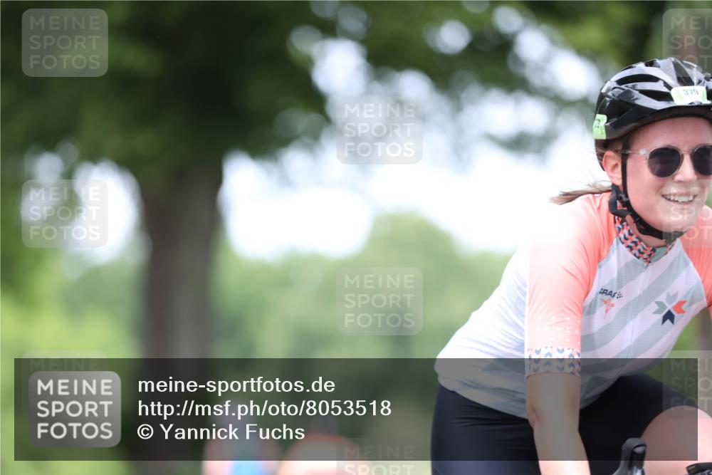 15.06.2025 - 7 Türme Triathlon Yannick Fuchs http://msf.ph/oto/8053518 15.06.2025 13:43:04 Radfahren 379 meine-sportfotos.de