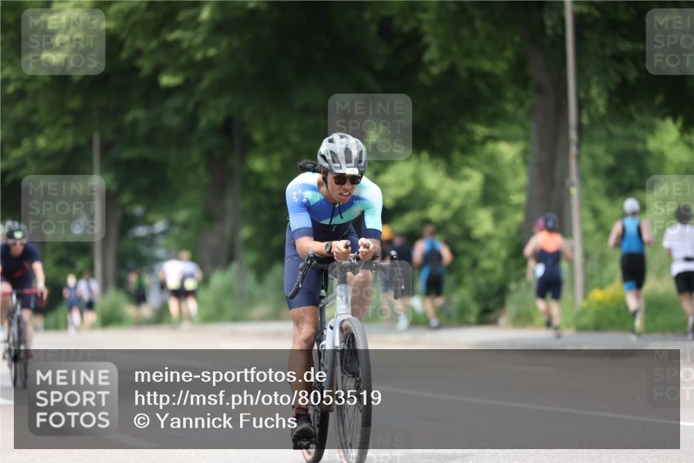 15.06.2025 - 7 Türme Triathlon Yannick Fuchs http://msf.ph/oto/8053519 15.06.2025 13:43:09 Radfahren  meine-sportfotos.de
