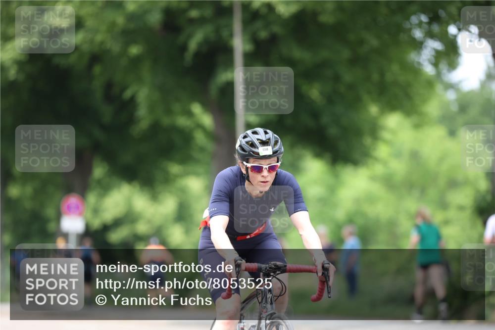 15.06.2025 - 7 Türme Triathlon Yannick Fuchs http://msf.ph/oto/8053525 15.06.2025 13:43:11 Radfahren 650 meine-sportfotos.de