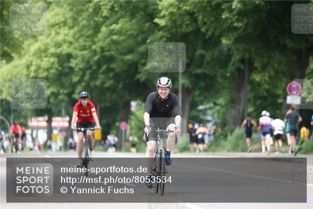 15.06.2025 - 7 Türme Triathlon Yannick Fuchs http://msf.ph/oto/8053534 15.06.2025 13:43:22 Radfahren  meine-sportfotos.de