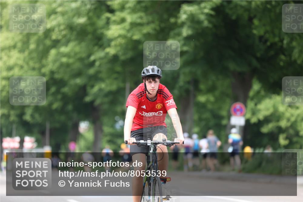 15.06.2025 - 7 Türme Triathlon Yannick Fuchs http://msf.ph/oto/8053539 15.06.2025 13:43:24 Radfahren  meine-sportfotos.de