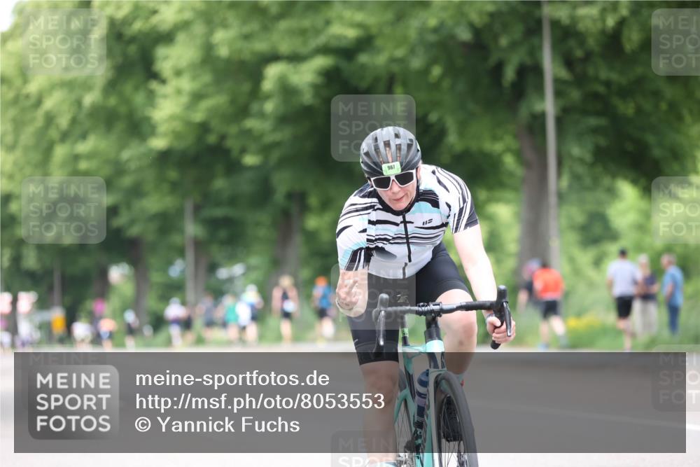 15.06.2025 - 7 Türme Triathlon Yannick Fuchs http://msf.ph/oto/8053553 15.06.2025 13:43:32 Radfahren 987, 112 meine-sportfotos.de